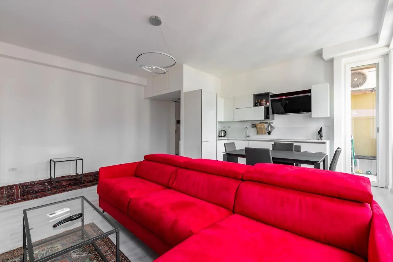 Garibaldi & Gae Aulenti Modern Apt With Private Parking! Milan Italy