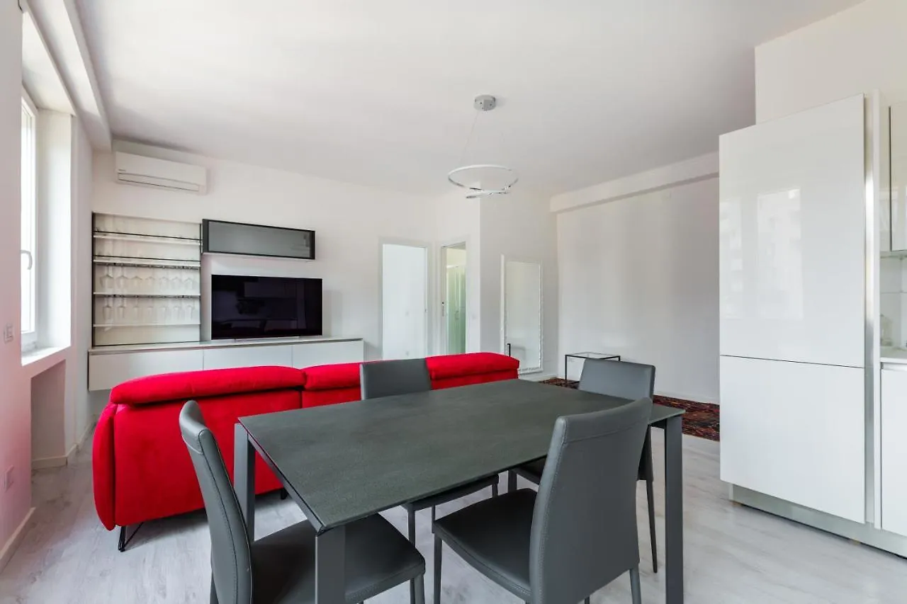 Garibaldi & Gae Aulenti Modern Apt With Private Parking! Milan 0*,  Italy